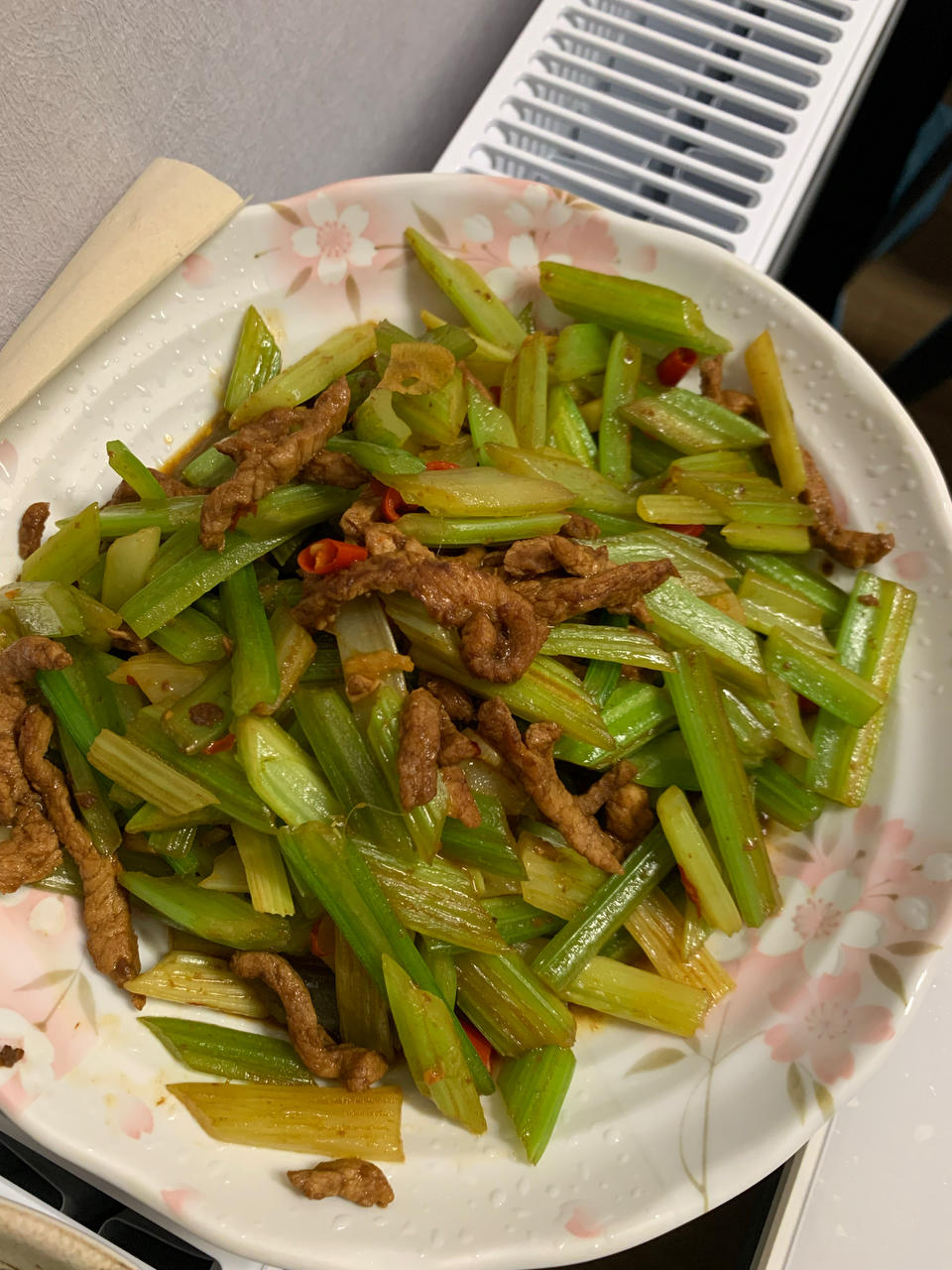 芹菜炒肉丝