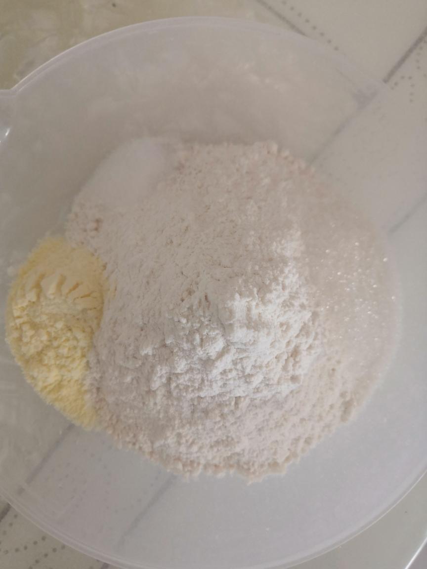 纯奶手撕吐司的做法 步骤1