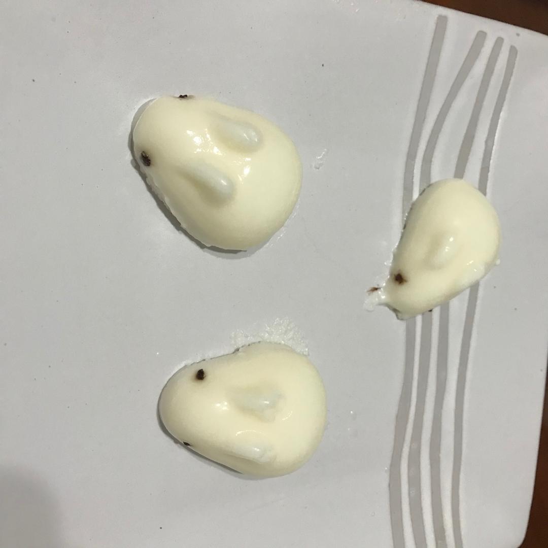 每个孩子都喜欢的兔子慕斯冰淇淋