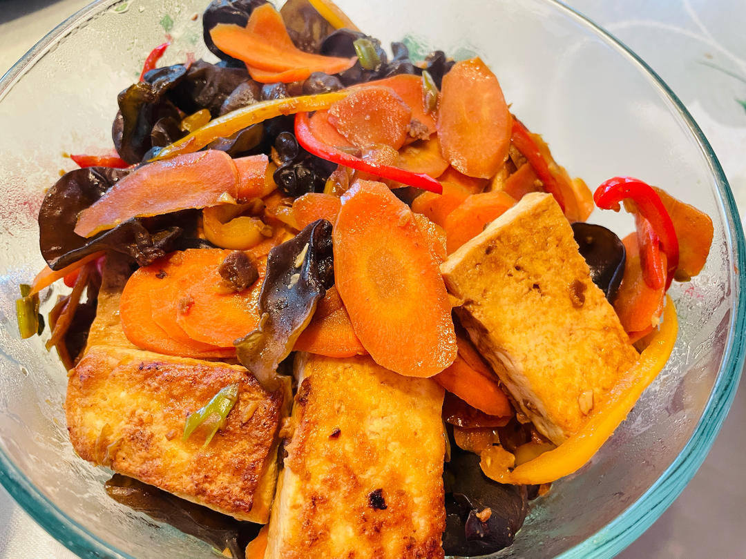 比肉还好吃的下饭素菜，美味家常豆腐，色香味俱全！