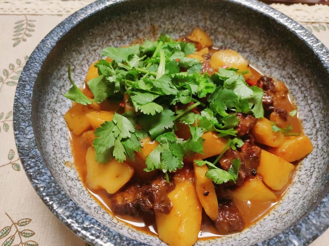 土豆烧牛腩