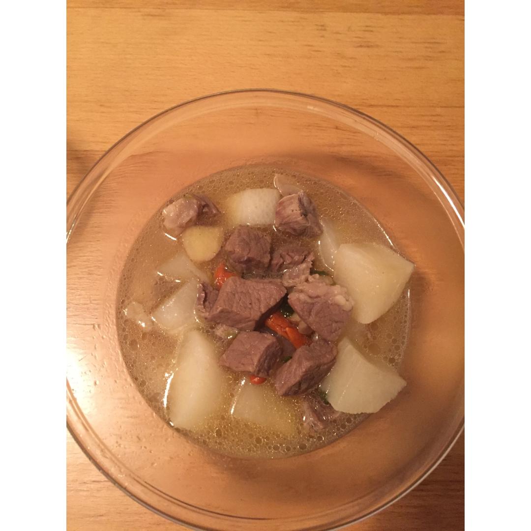 牛肉炖萝卜