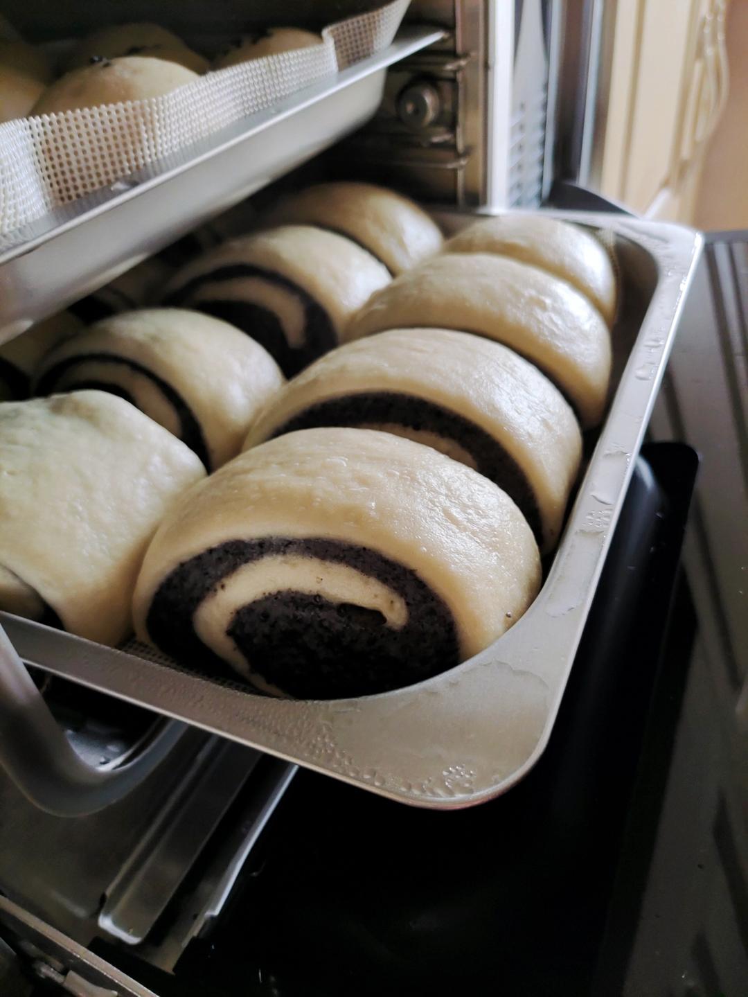 小美黑芝麻馒头