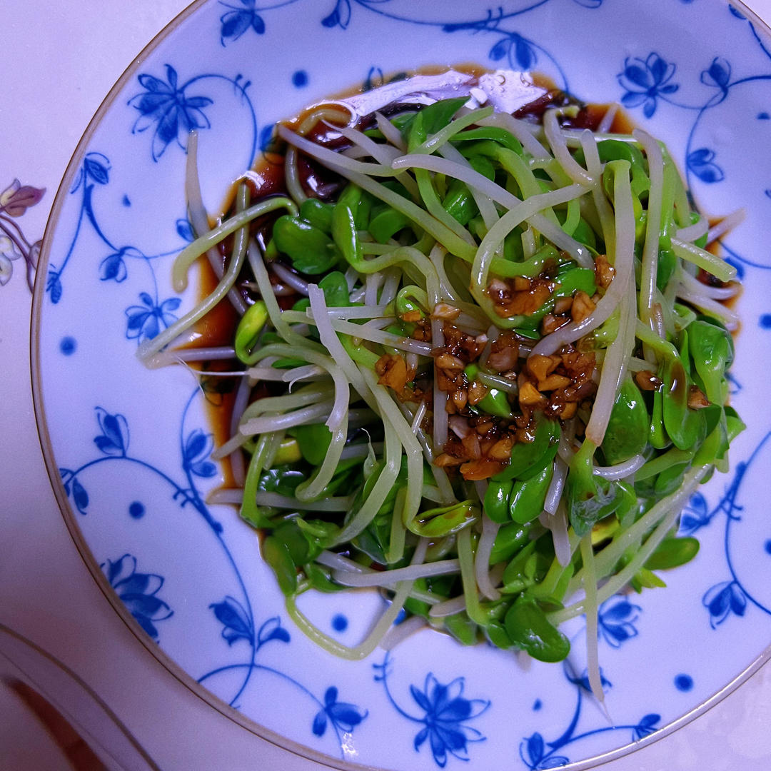 凉拌豆苗