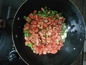 番茄鸡蛋辣椒丁酱卤的做法 步骤6