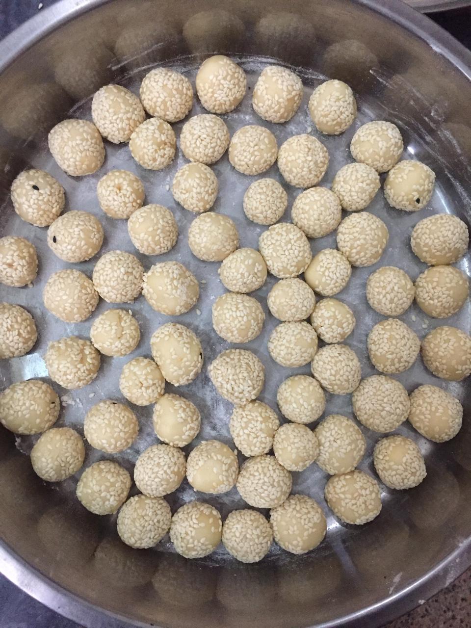 way0702做的美味的传统小吃之_笑口枣(开口笑)