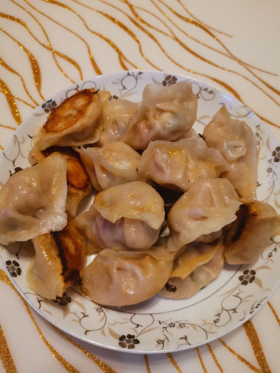 西红柿鸡蛋锅贴