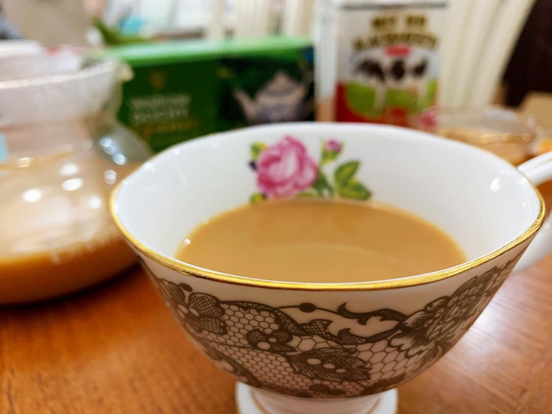 正宗港式丝袜奶茶-史上最强最详细的食谱！新增拉茶视频😍奶香茶靓！