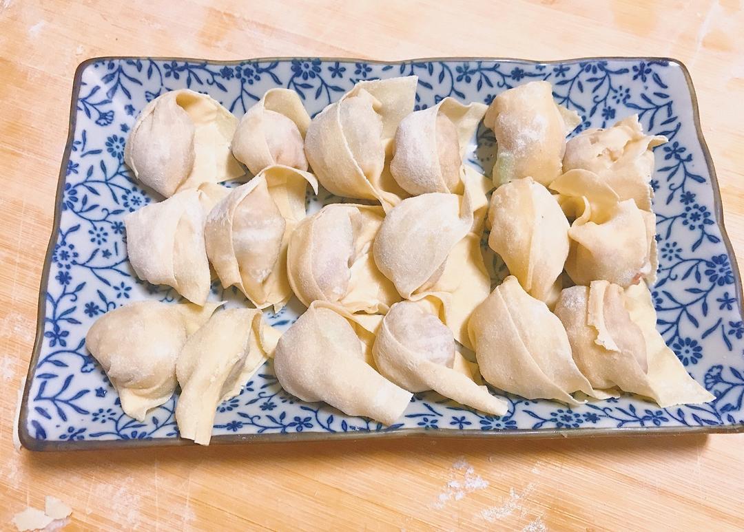 酸菜素馄饨