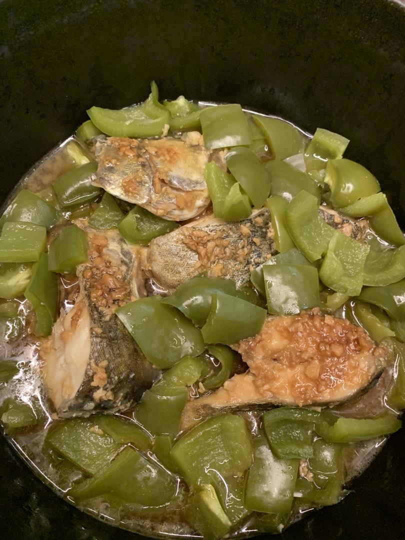 砂锅焗蒜香桂鱼（超级下饭）