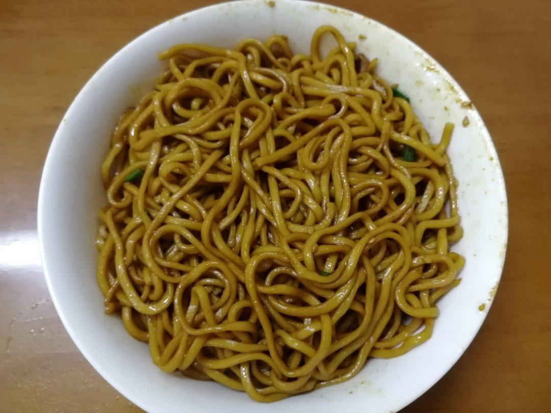 10分钟搞定的一碗葱油拌面