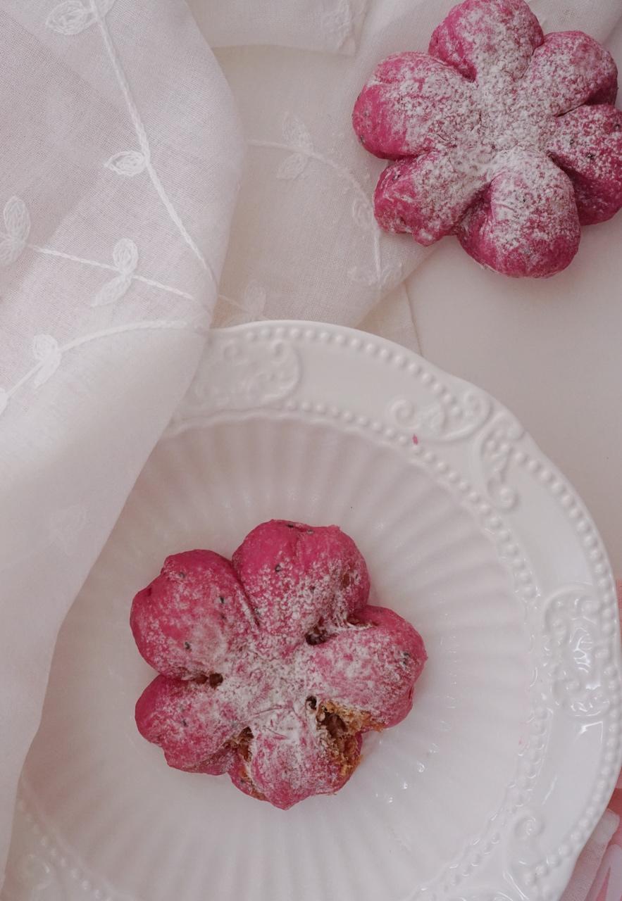 💕少女心biu biu biu 💕 肉松馅的火龙果面包