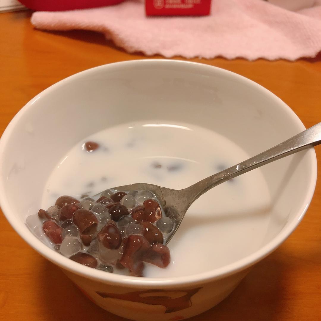 红豆椰汁西米露