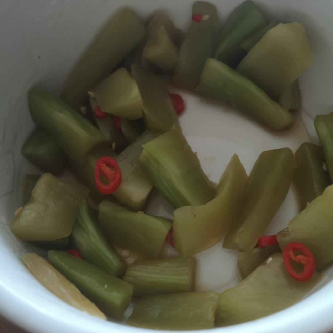 小米辣腌莴笋（青笋）