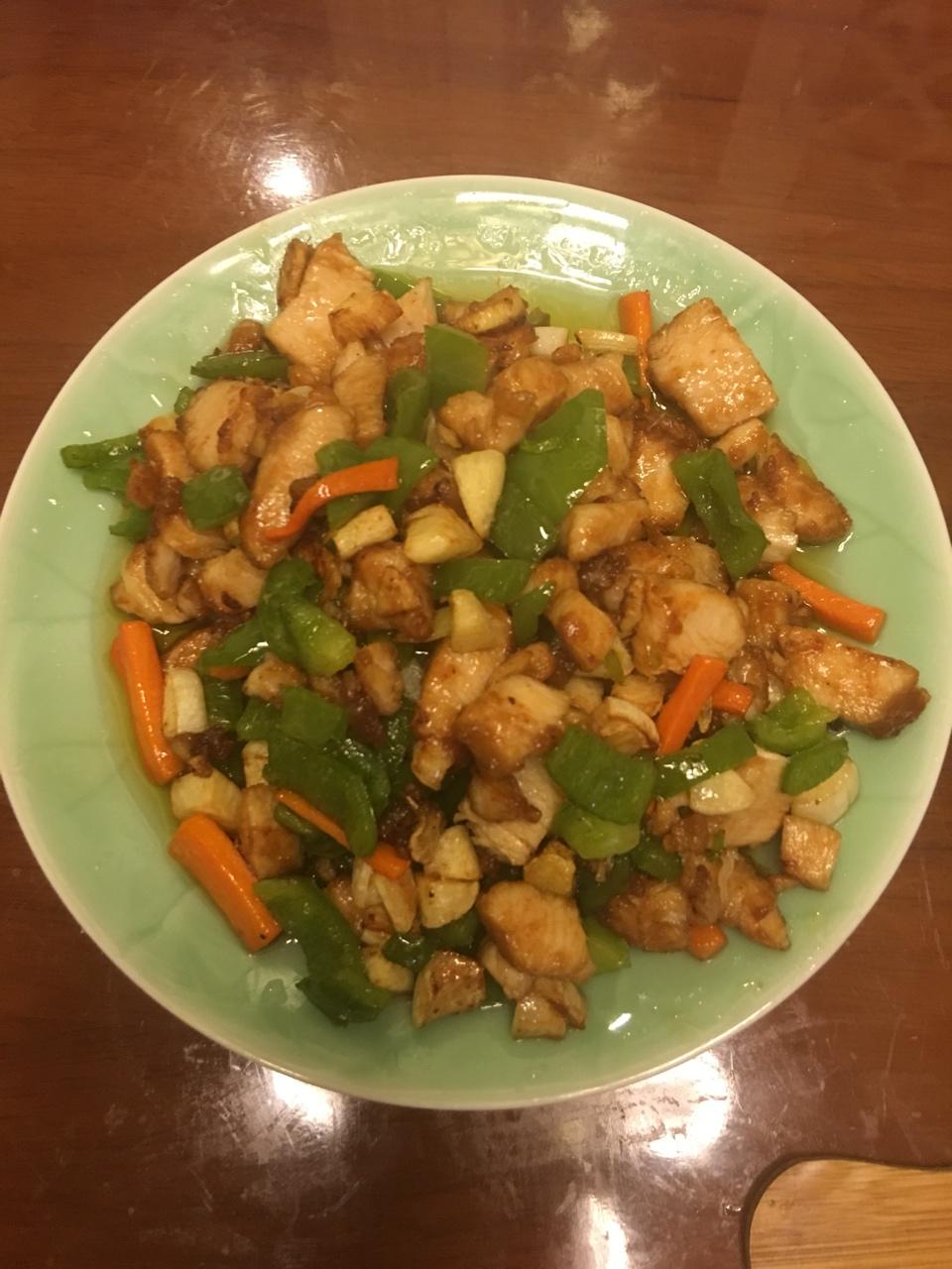 青椒炒鸡腿肉（大厨级别）