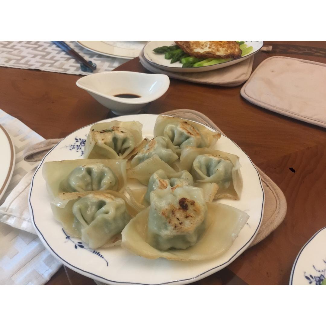 上海荠菜大馄饨