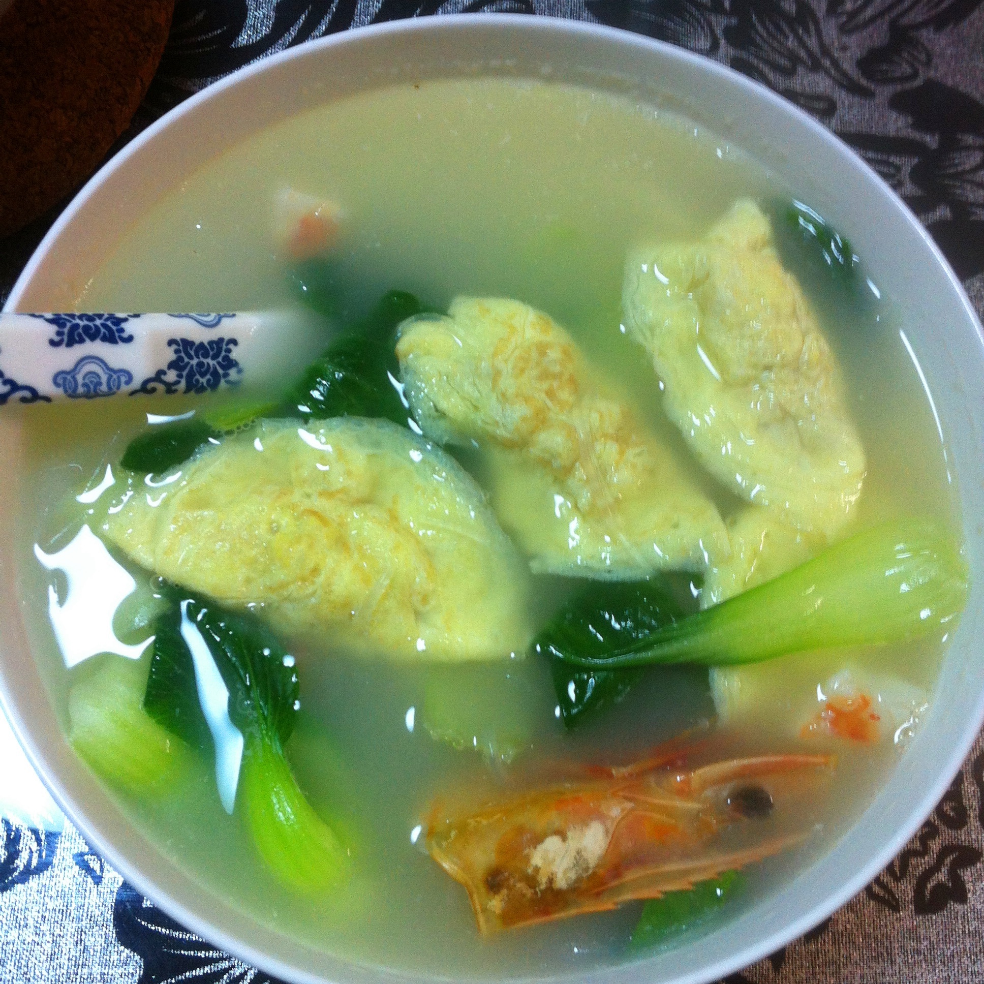蛋饺菠菜汤