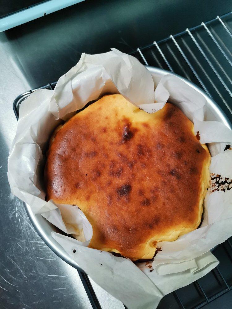 快手的网红basque cheesecake巴斯克焦芝士蛋糕