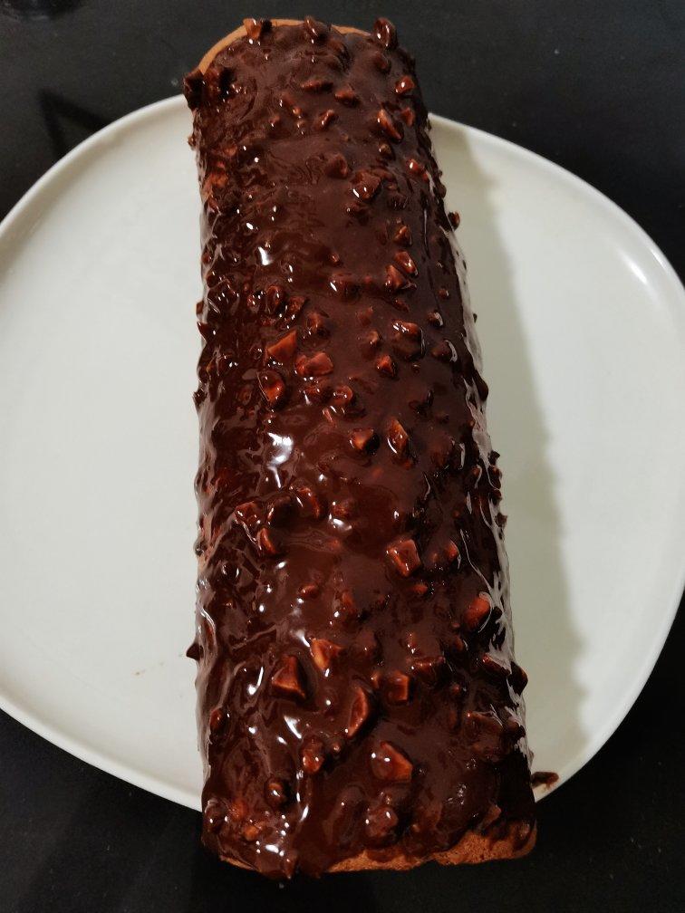 🍫梦龙蛋糕卷. 巧克力脆皮蛋糕卷 by pink-rabbit
