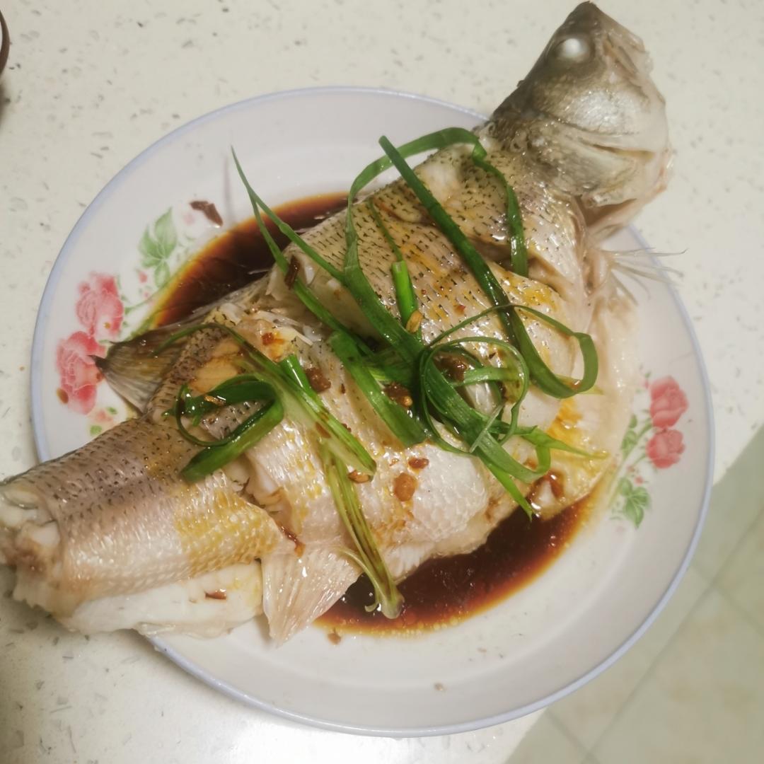 清蒸鲈鱼
