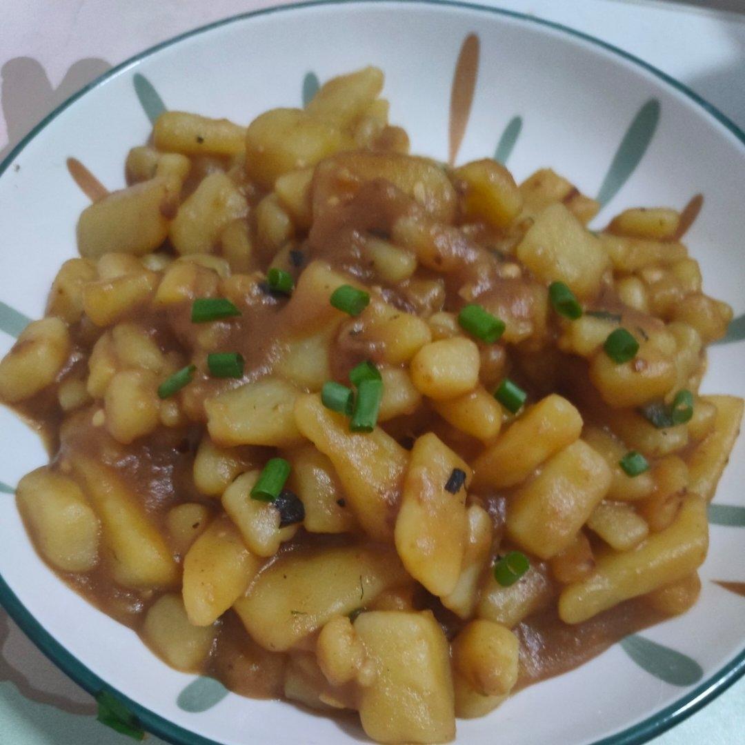 🔥巨下饭，软糯入味！比肉还好吃的红烧土豆