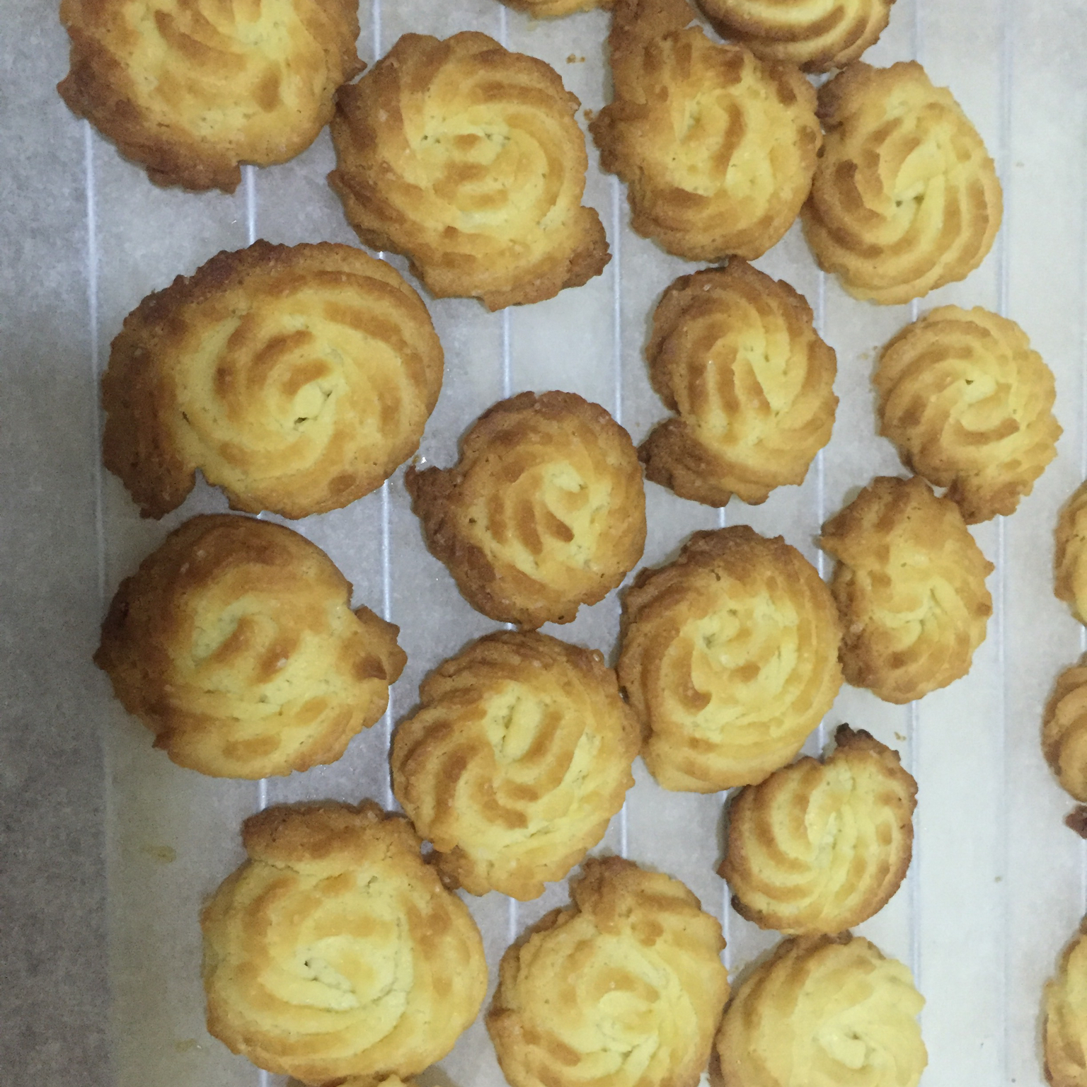 多种口味曲奇（香草、巧克力、抹茶）