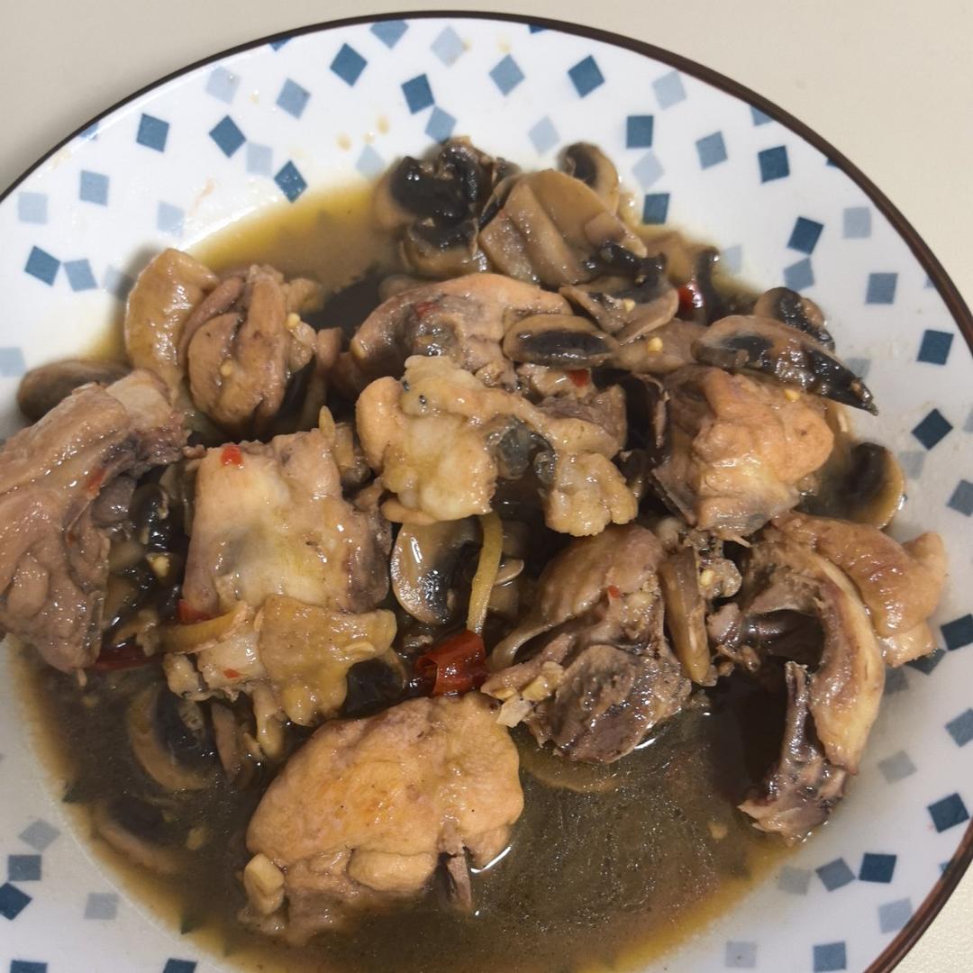 香菇炖鸡块