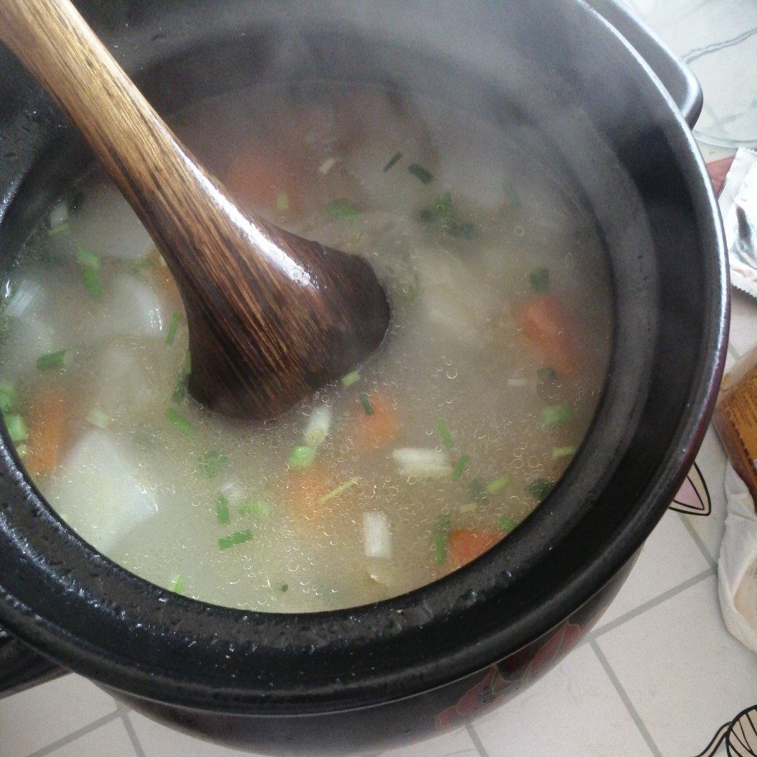 萝卜炖排骨-秋冬懒人汤