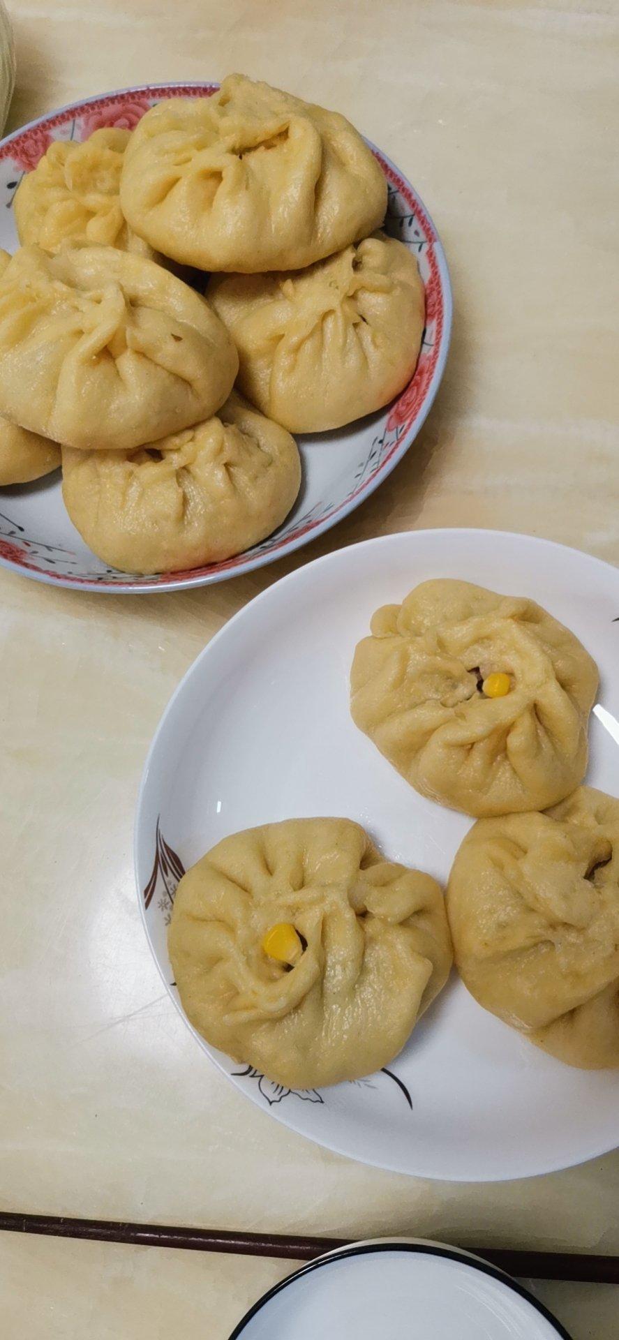 yachne_z做的玉米面包子