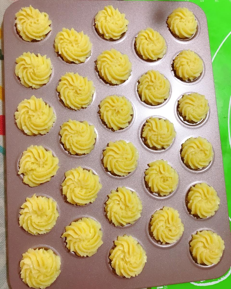 没有黄油也同样做出香酥不腻，花纹立体清晰的曲奇