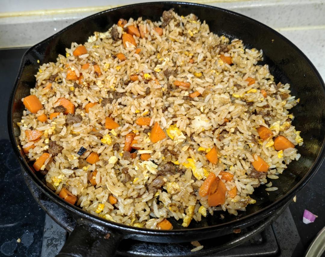 牛肉饼炒饭