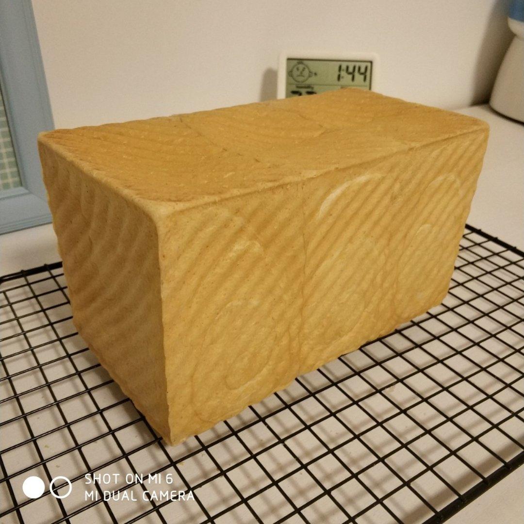 可以一片片撕下来吃的吐司，只需醒发一次非常柔软，新手也能做