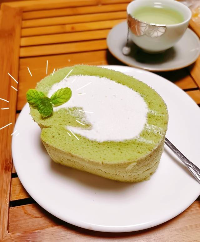 椰香斑斓蛋糕卷