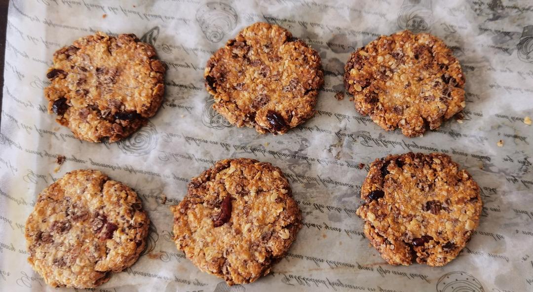 素食:有机燕麦芝麻大饼干