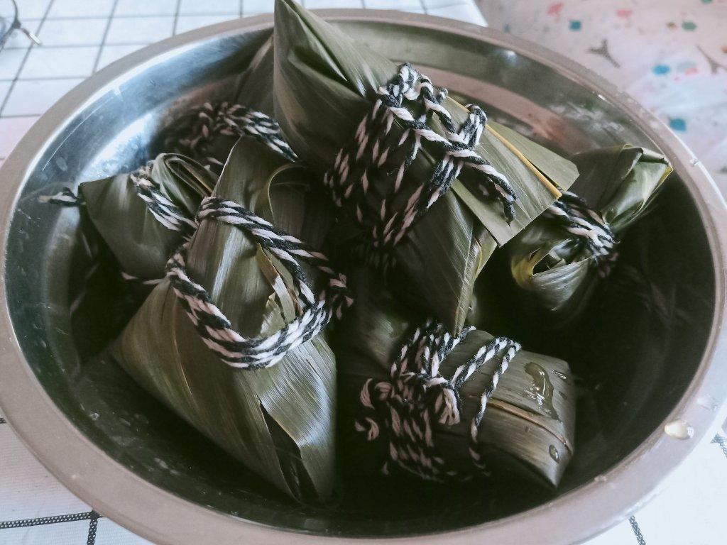 包三角粽子方法
