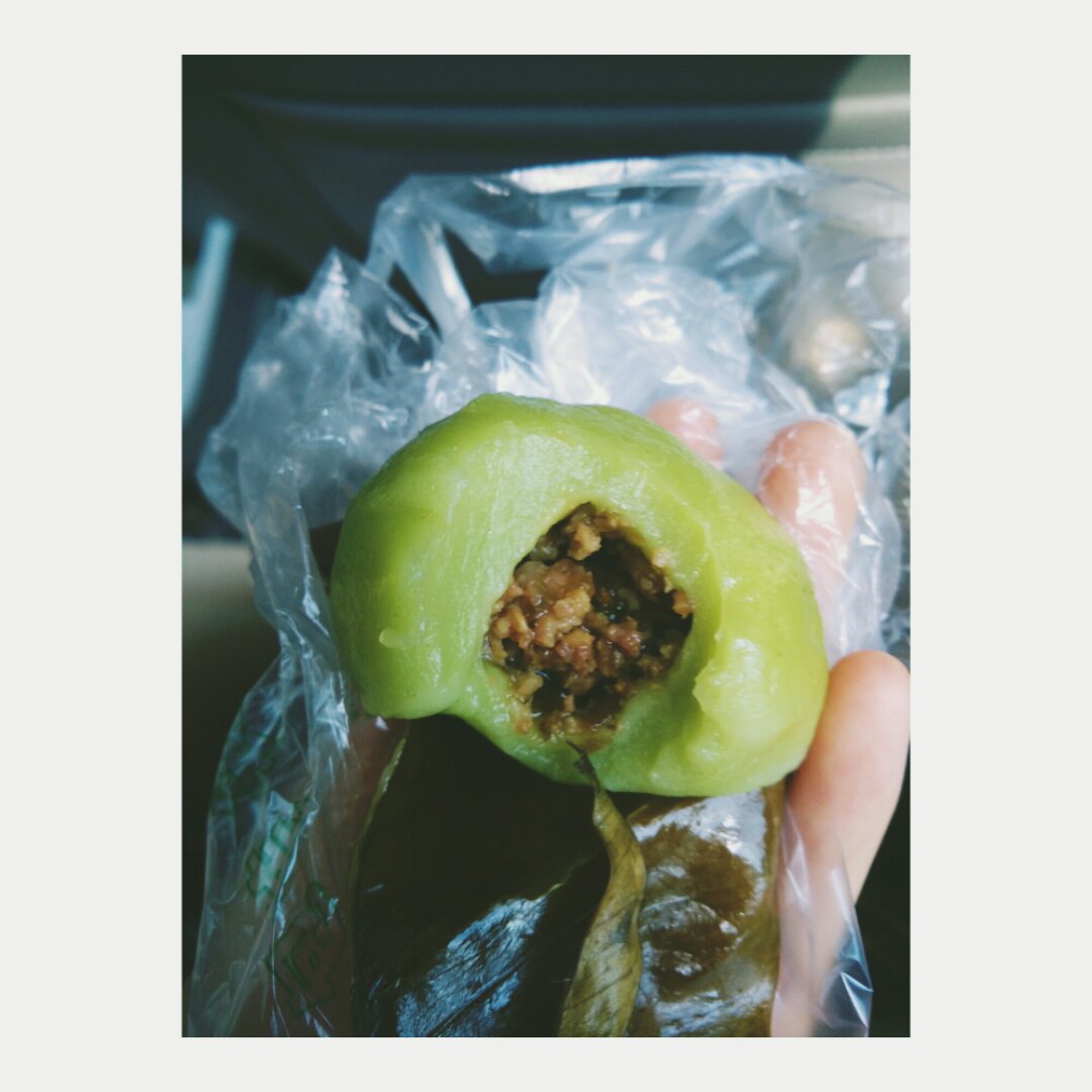 平静而热烈。