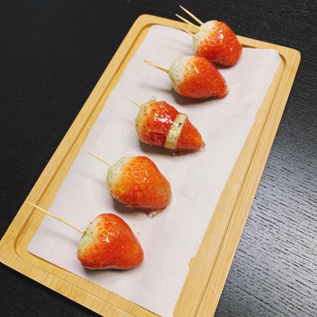 阔爱的草莓香蕉冰糖葫芦🍡