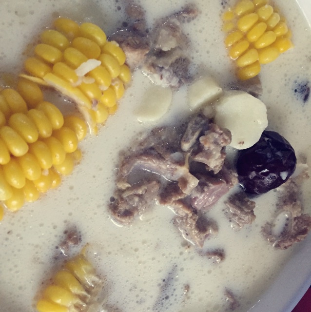 清淡营养的排骨山药玉米汤