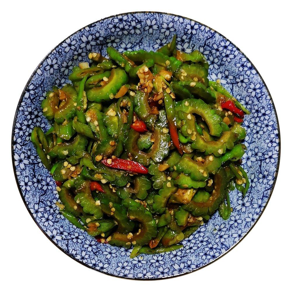 夏天最爱青椒炒苦瓜