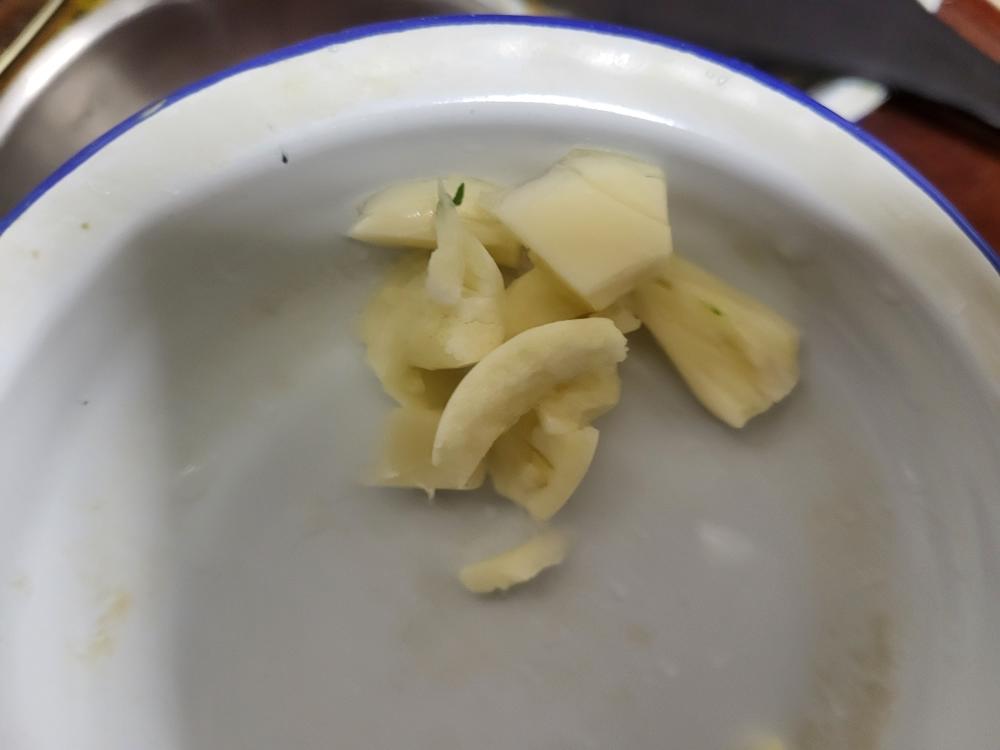 豆豉鲮鱼炒油麦菜的做法 步骤5