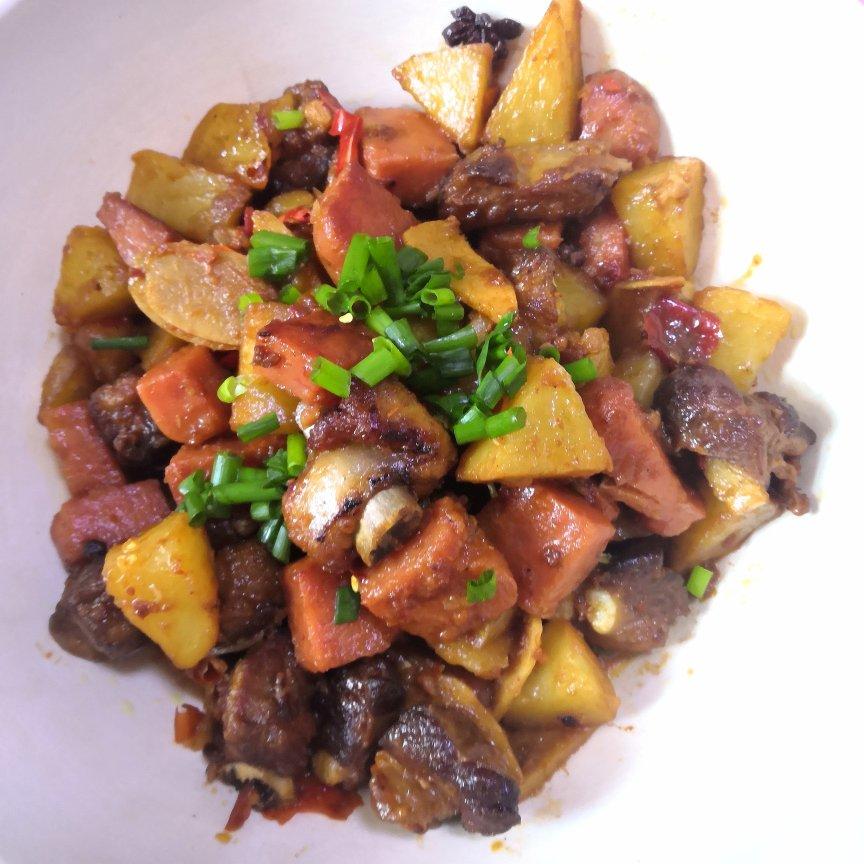 土豆烧排骨