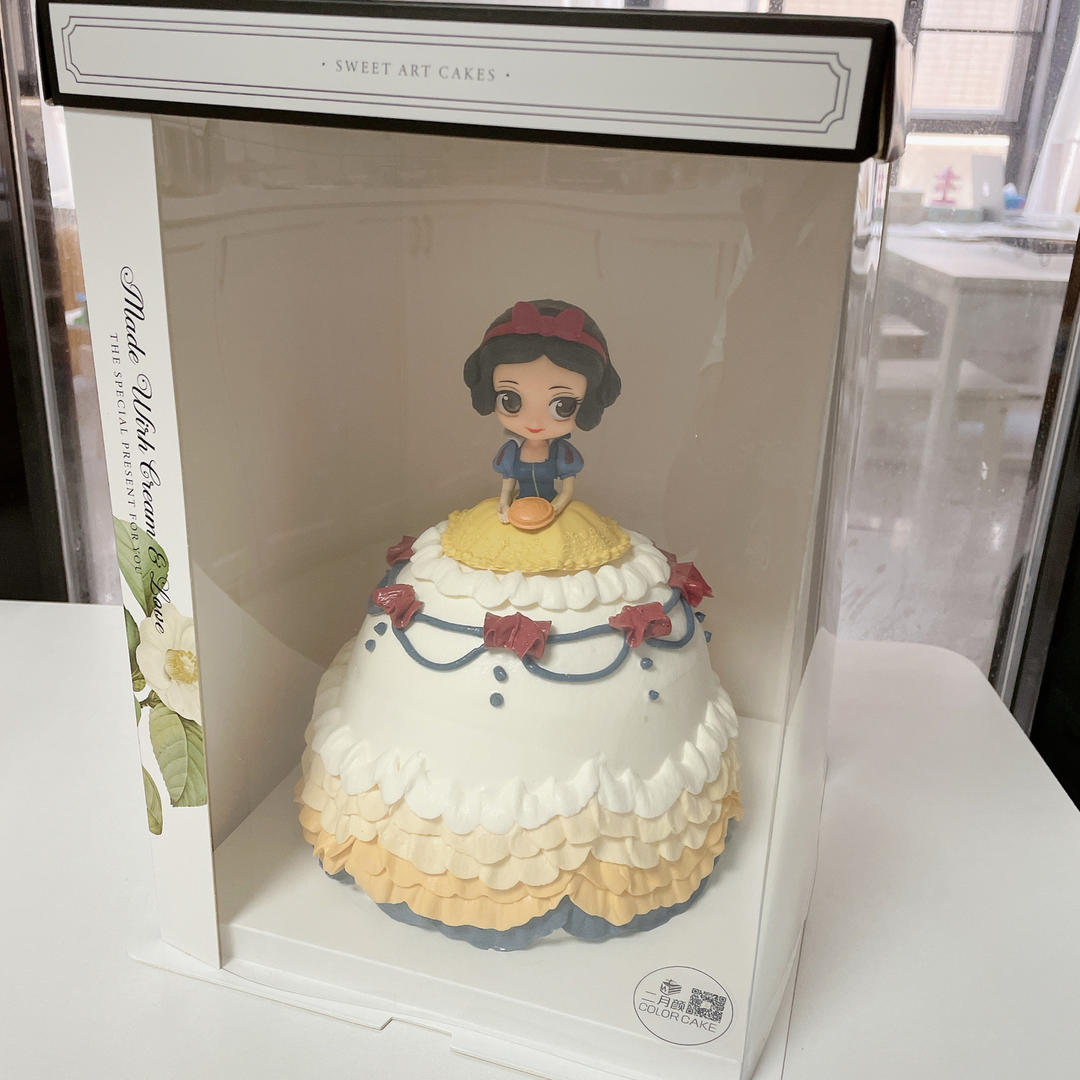 冰雪奇缘 艾莎公主娃娃
奶油渐变 芭比蛋糕