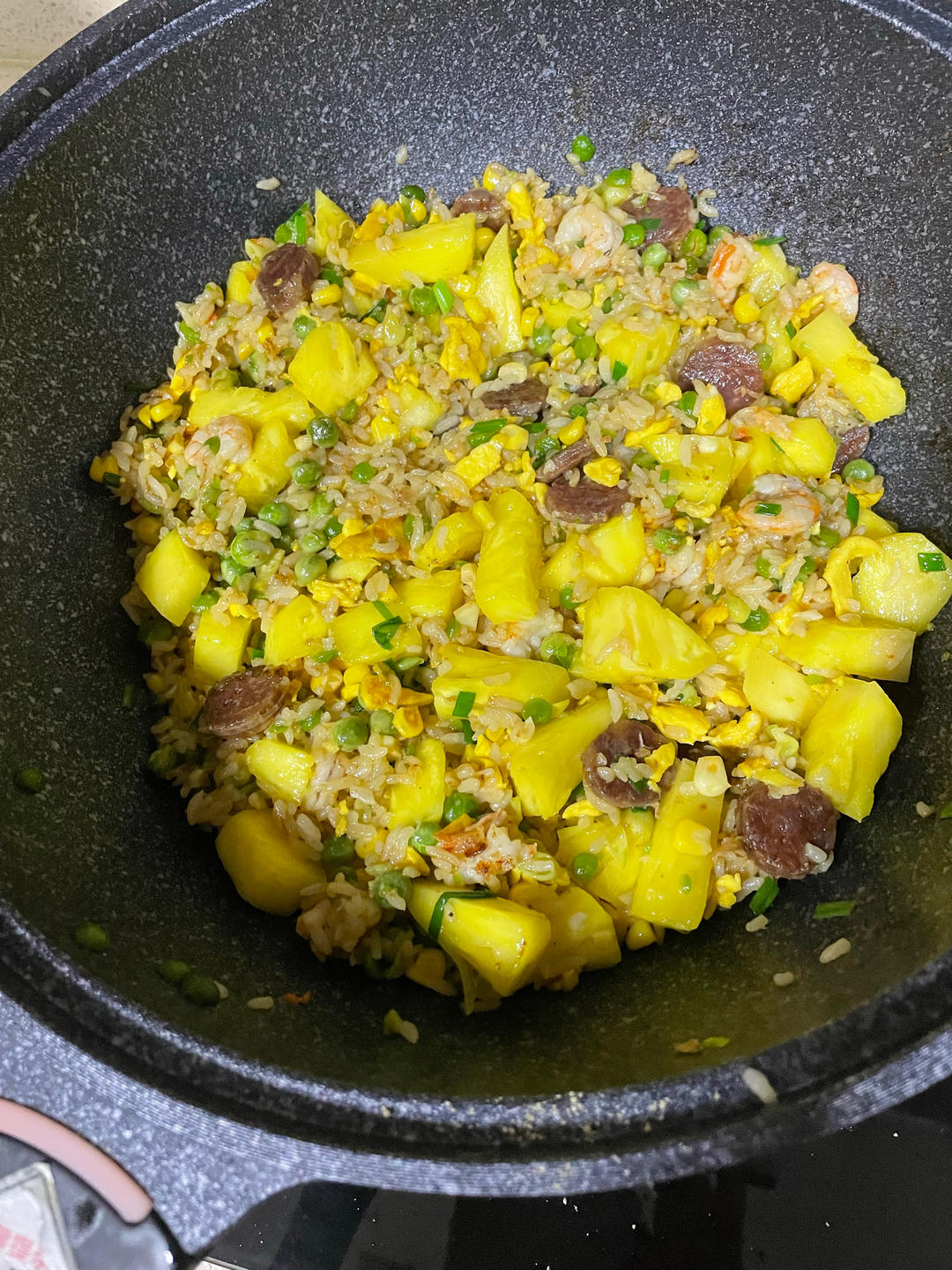 虾仁菠萝炒饭