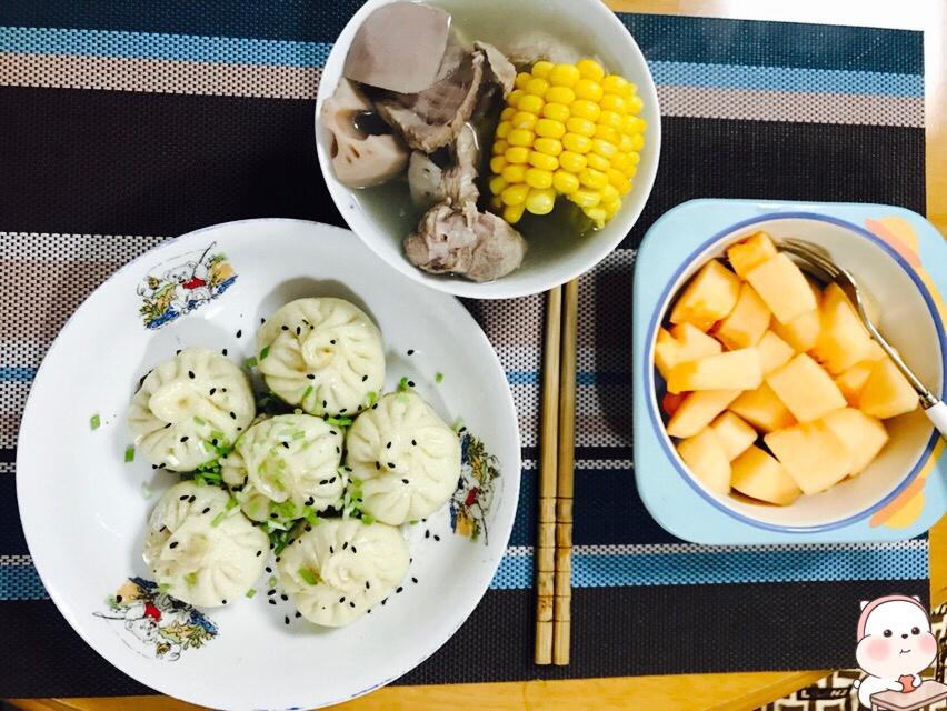 生煎包（新视频。猪肉韭菜莲藕生煎包）