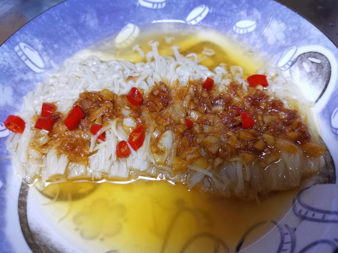 超级下饭的蒜蓉金针菇！好吃到爆