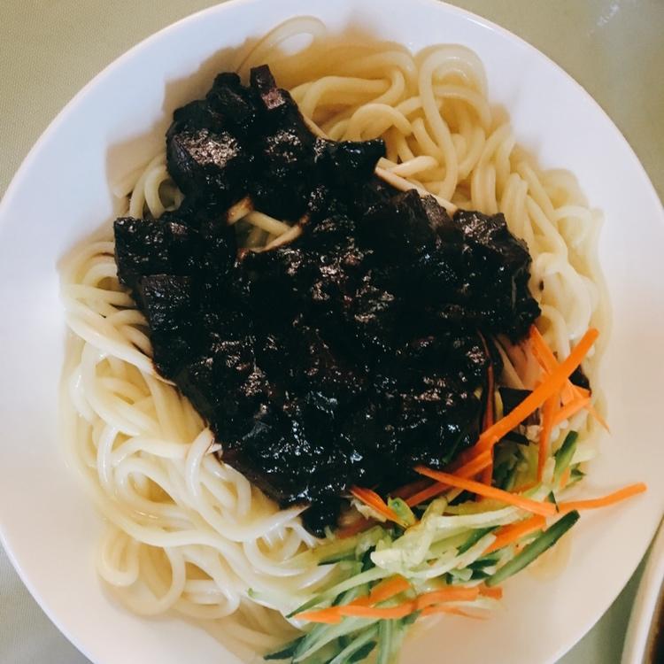 堂妈小厨——韩式炸酱面