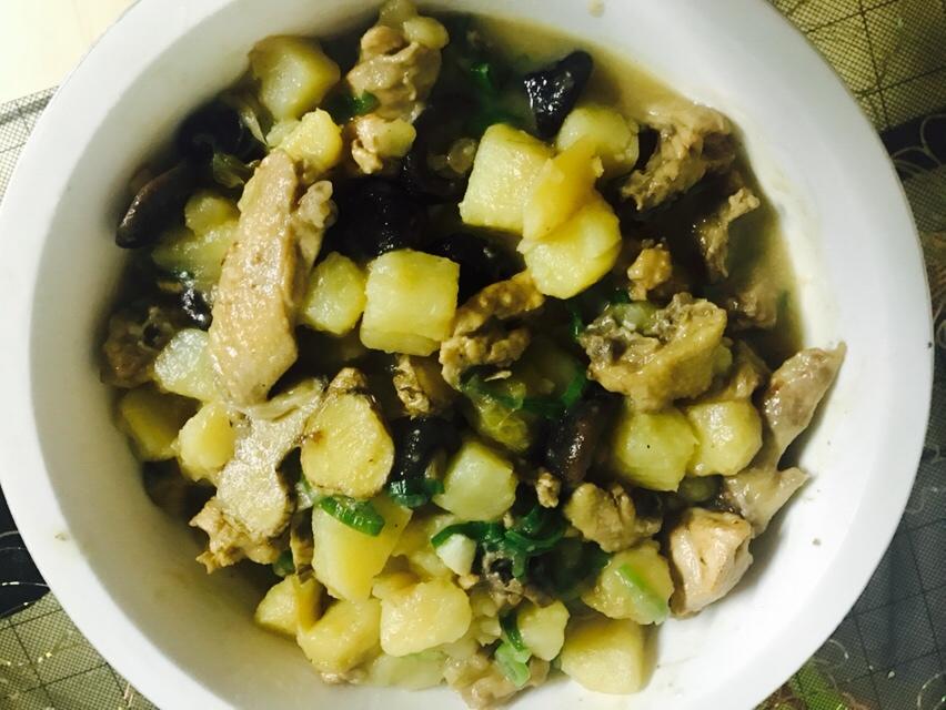 小鸡炖蘑菇