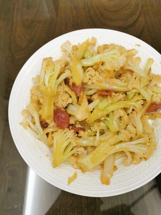 椰菜花炒腊肠