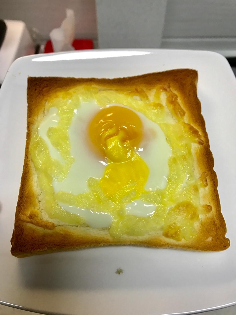 鸡蛋芝士烤吐司