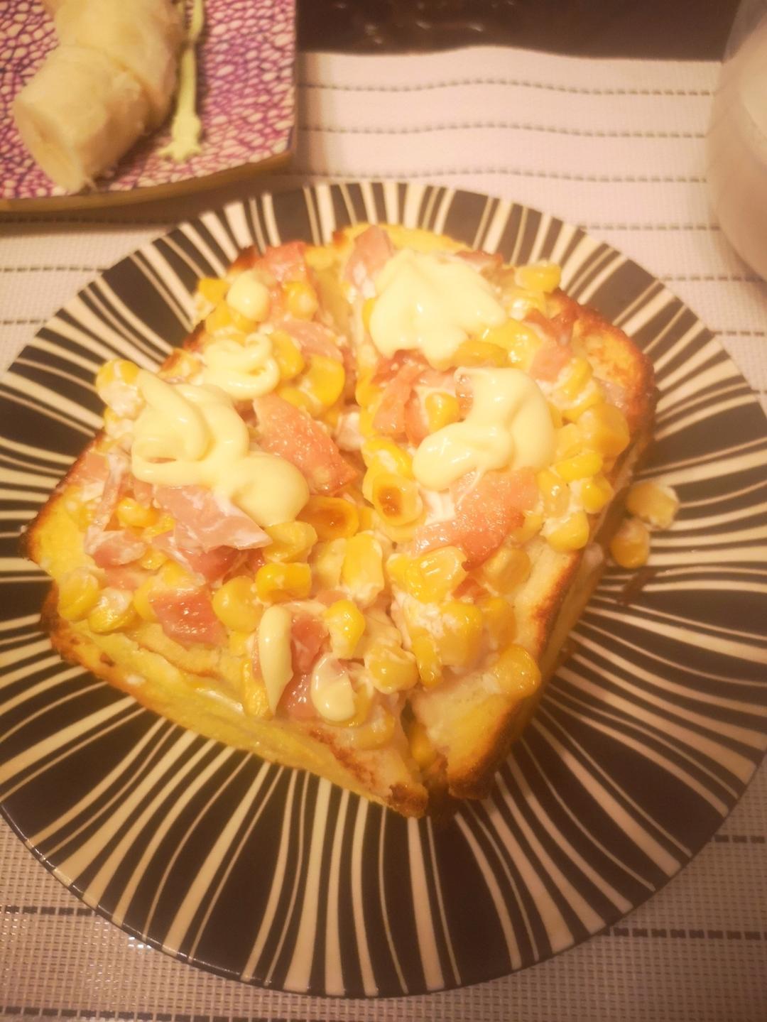 好利来同款|巨无霸芝士玉米肉松三明治🥪